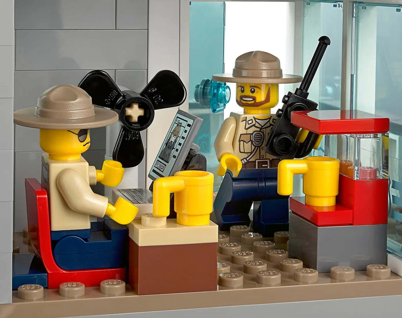 LEGO® City 60069 La caserma della Polizia nelle paludi - vue 9