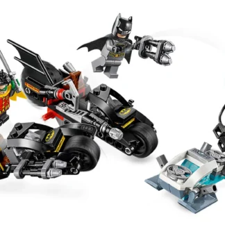 LEGO® DC Comics Super Heroes 76118 Battaglia sul Bat-ciclo con Mr. Freeze - immagine principale