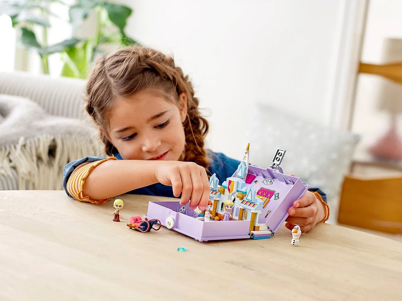 LEGO® Disney 43175 Le avventure nel libro delle fiabe di Anna ed Elsa - vue 8