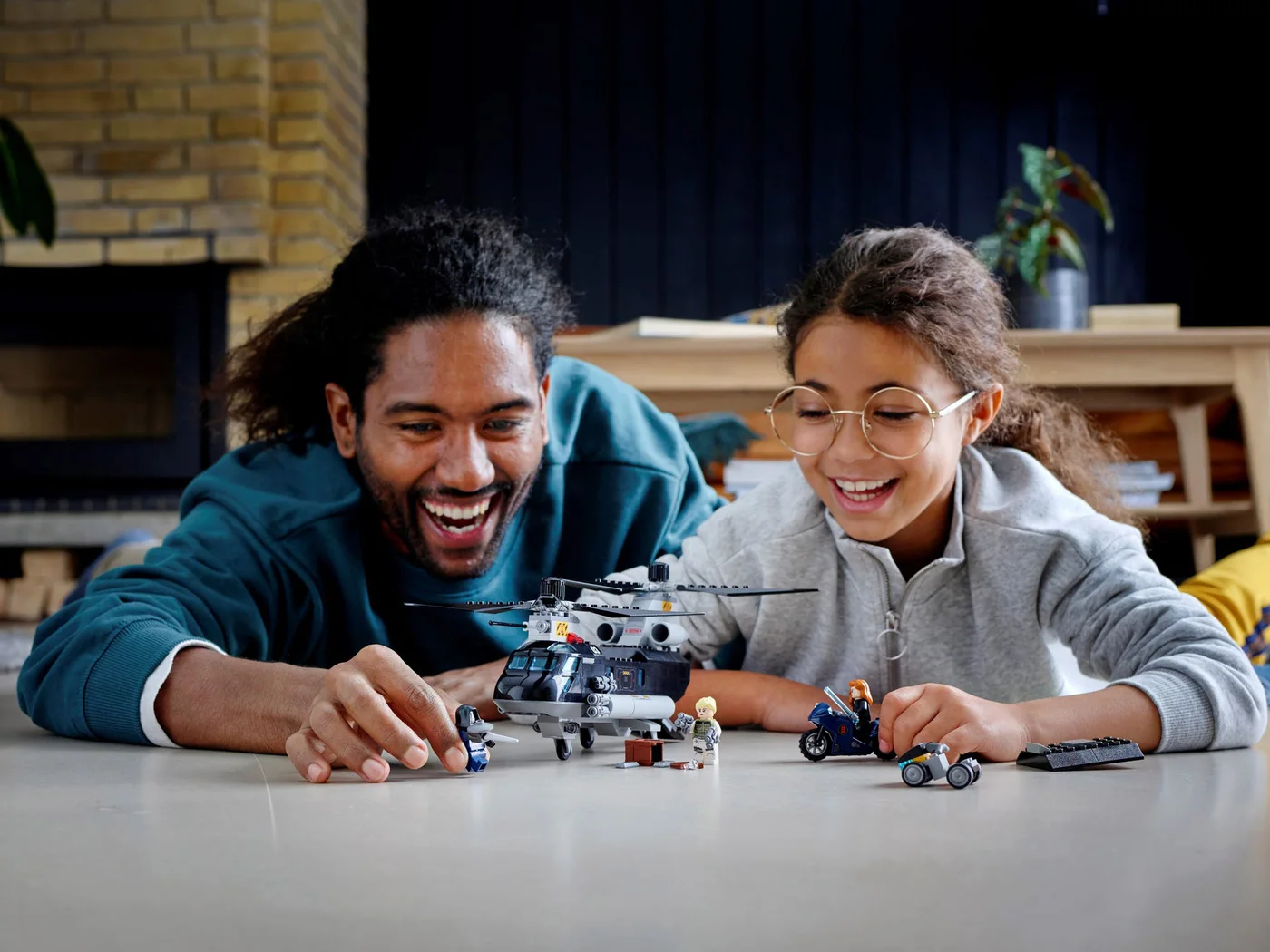 LEGO® Marvel Super Heroes 76162 L’inseguimento in elicottero di Black Widow - vue 11