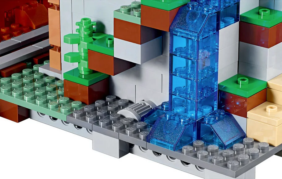 LEGO® Minecraft 21137 La Grotta sulla Montagna - vue 2