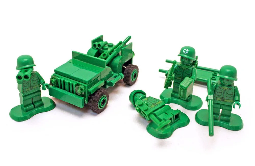 LEGO® Toy Story 7595 L’esercito Verde - vue 3