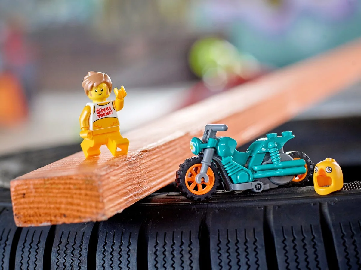LEGO® City 60310 Stunt Bike della gallina - vue 13