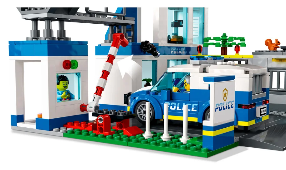 LEGO® City 60316 Stazione di Polizia - vue 4