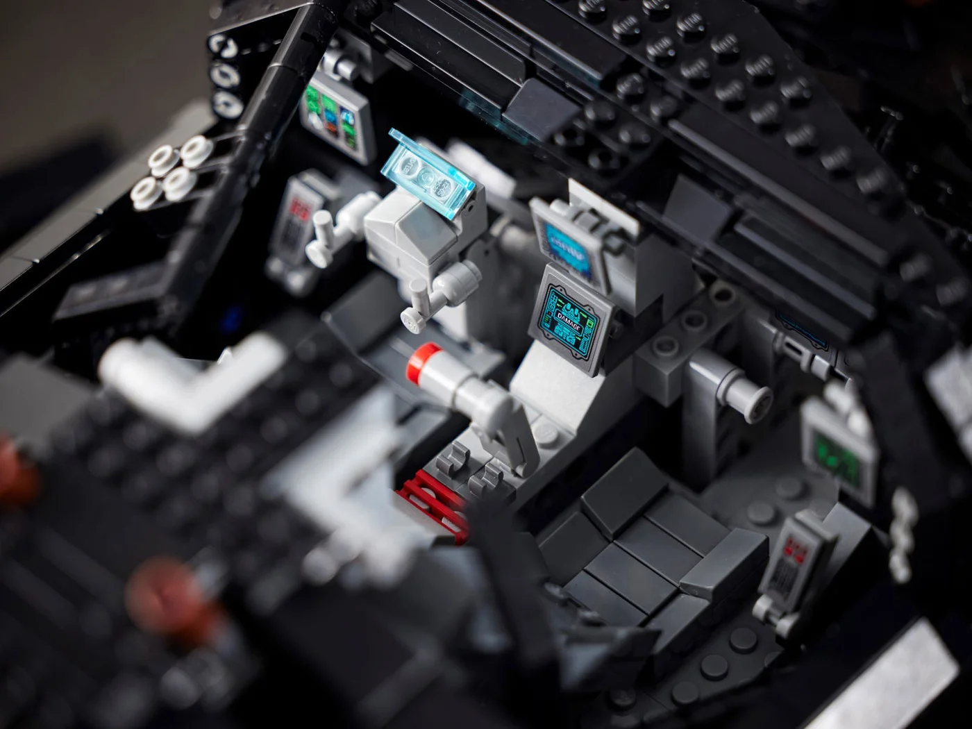 LEGO® DC Comics Super Heroes 76240 LEGO DC Batman Batmobile Tumbler - vue 12