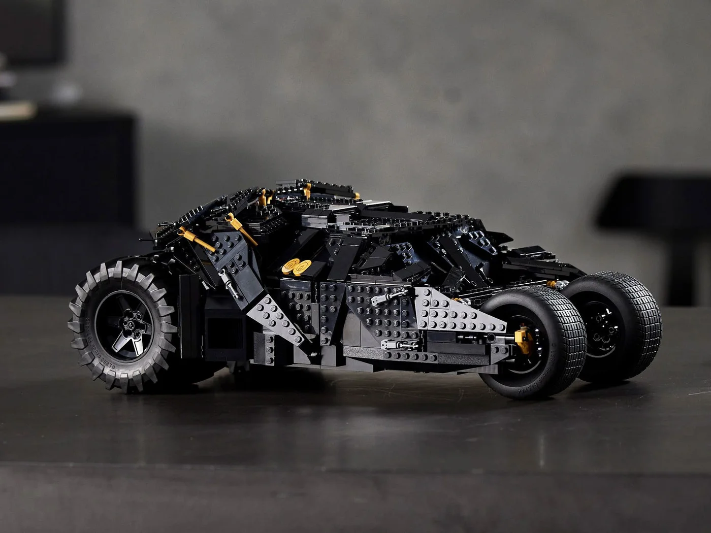 LEGO® DC Comics Super Heroes 76240 LEGO DC Batman Batmobile Tumbler - vue 17