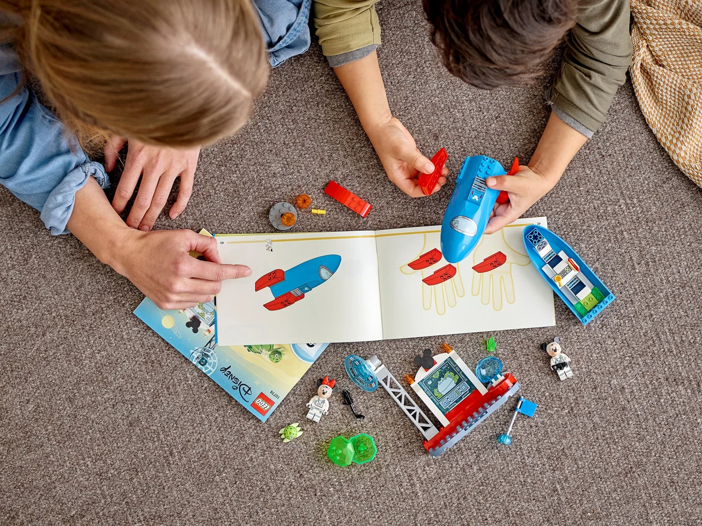 LEGO® Disney 10774 Il razzo spaziale di Topolino e Minnie - vue 3