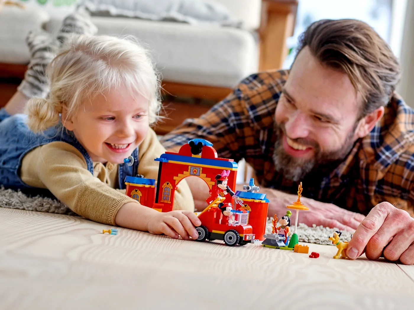 LEGO® Disney 10776 Autopompa e Caserma di Topolino e i suoi Amici - vue 9