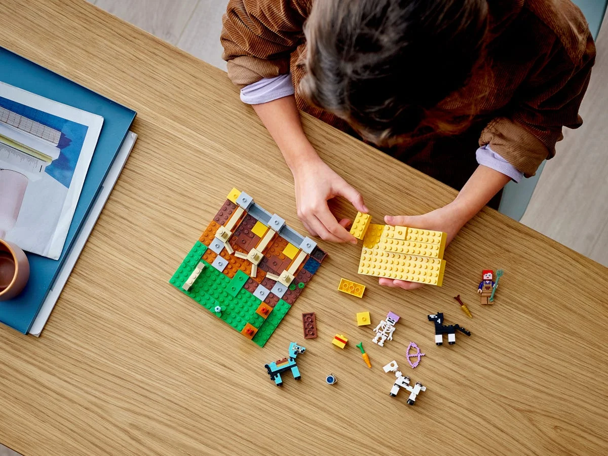LEGO® Minecraft 21171 La scuderia - vue 8