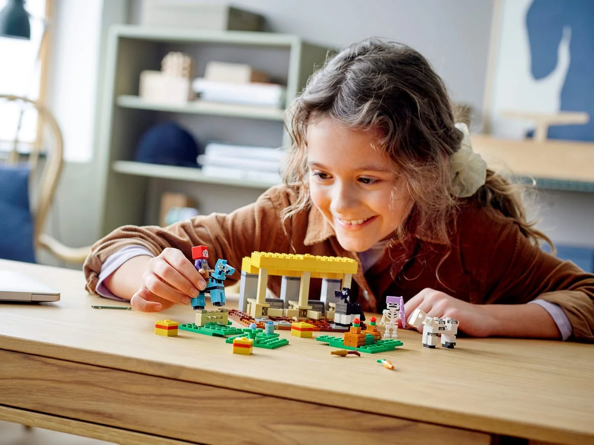 LEGO® Minecraft 21171 La scuderia - vue 9