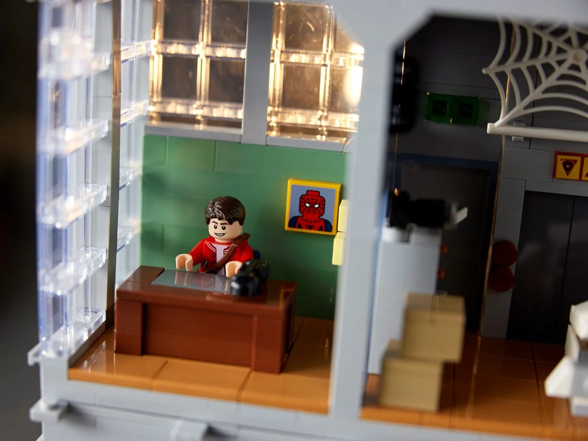 LEGO® Marvel Super Heroes 76178 Daily Bugle - vue 13
