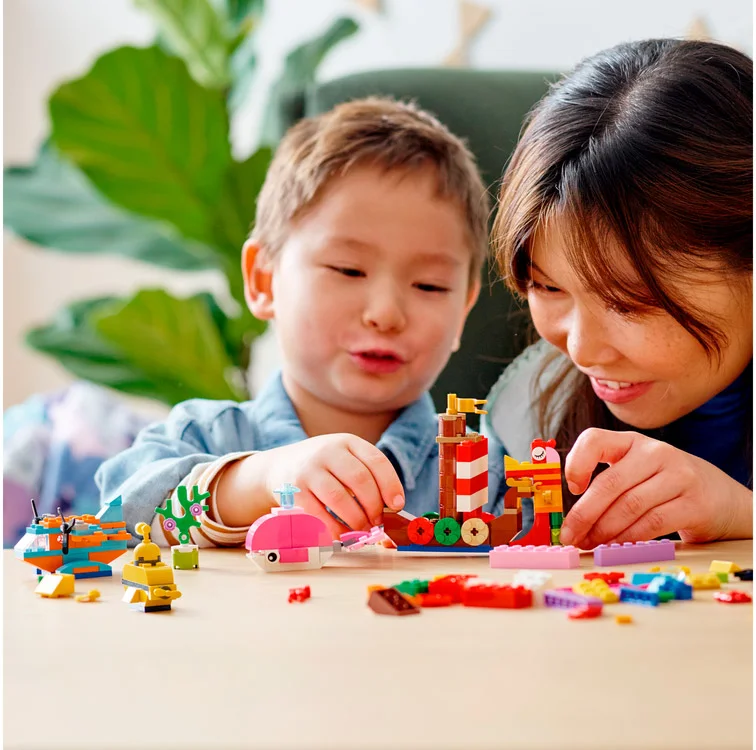 LEGO® Classic 11018 Divertimento creativo sull’oceano - vue 13