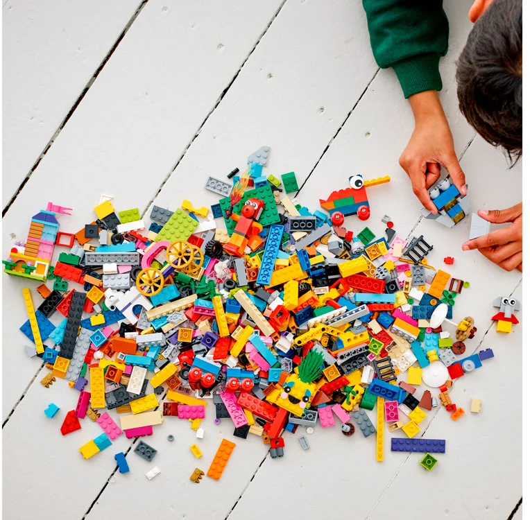 LEGO® Classic 11021 90 anni di gioco - vue 8