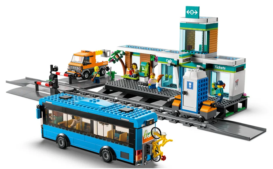 LEGO® City 60335 Stazione ferroviaria - vue 4