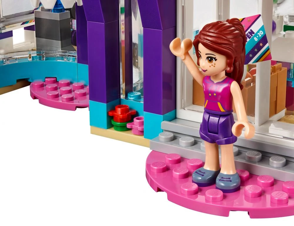 LEGO® Friends 41312 Il Centro Sportivo di Heartlake - vue 6