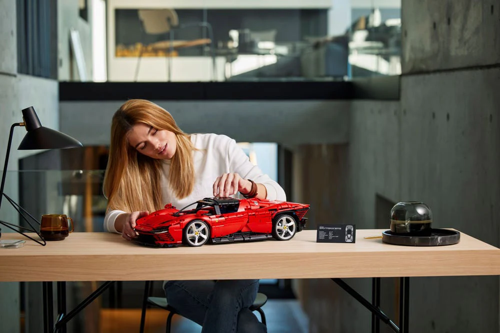 LEGO® Technic 42143 Ferrari Daytona SP3 - vue 6