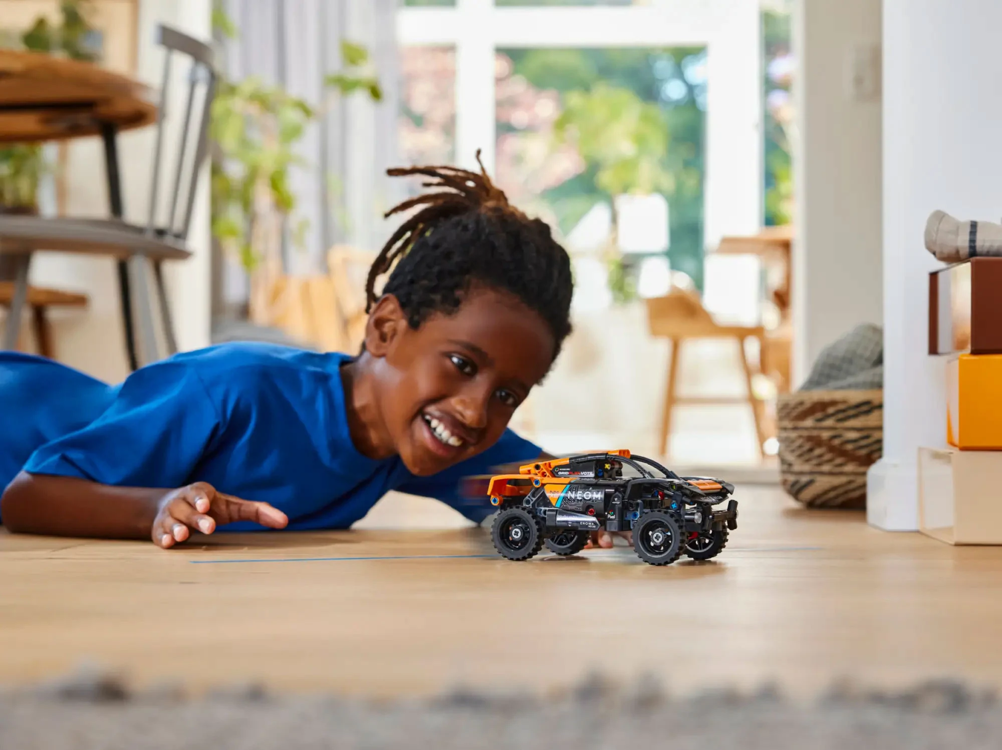 LEGO® Technic 42166 NEOM McLaren Extreme E Race Car - vue 5
