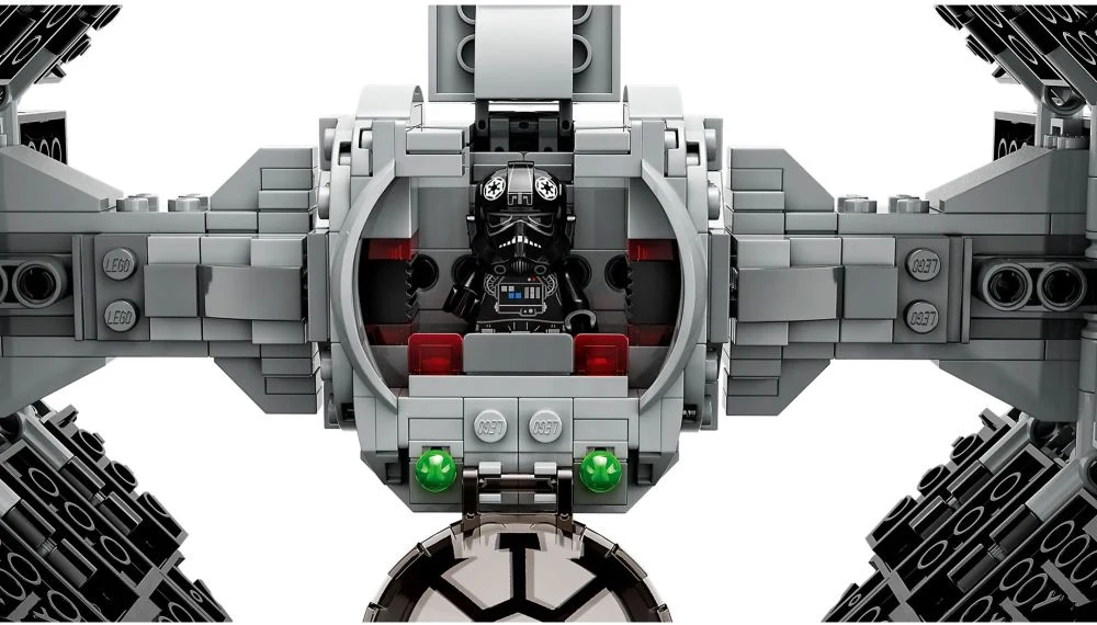 LEGO® Star Wars 75348 Fang Fighter mandaloriano vs TIE Interceptor™ - vue 5