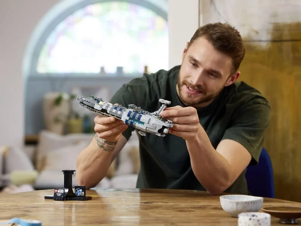 LEGO® Star Wars 75377 Invisible Hand - vue 6